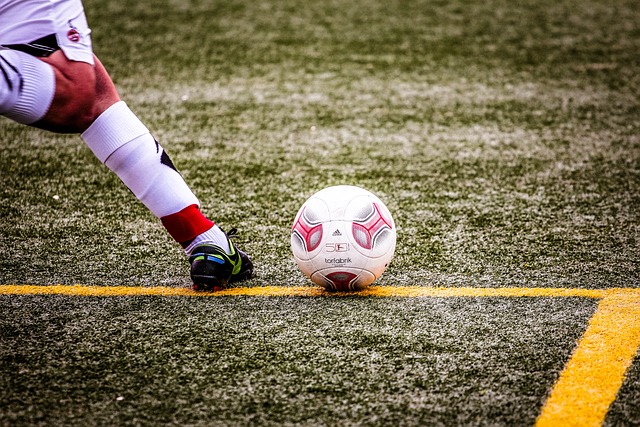 下半场心态爆炸！埃迪11中5得到11分10篮板6犯离场